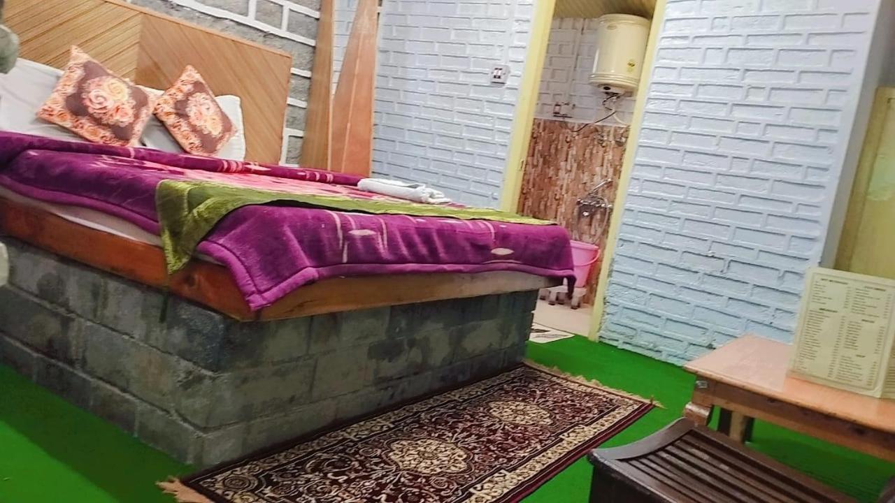 Hotel Seraj International Manāli Eksteriør bilde