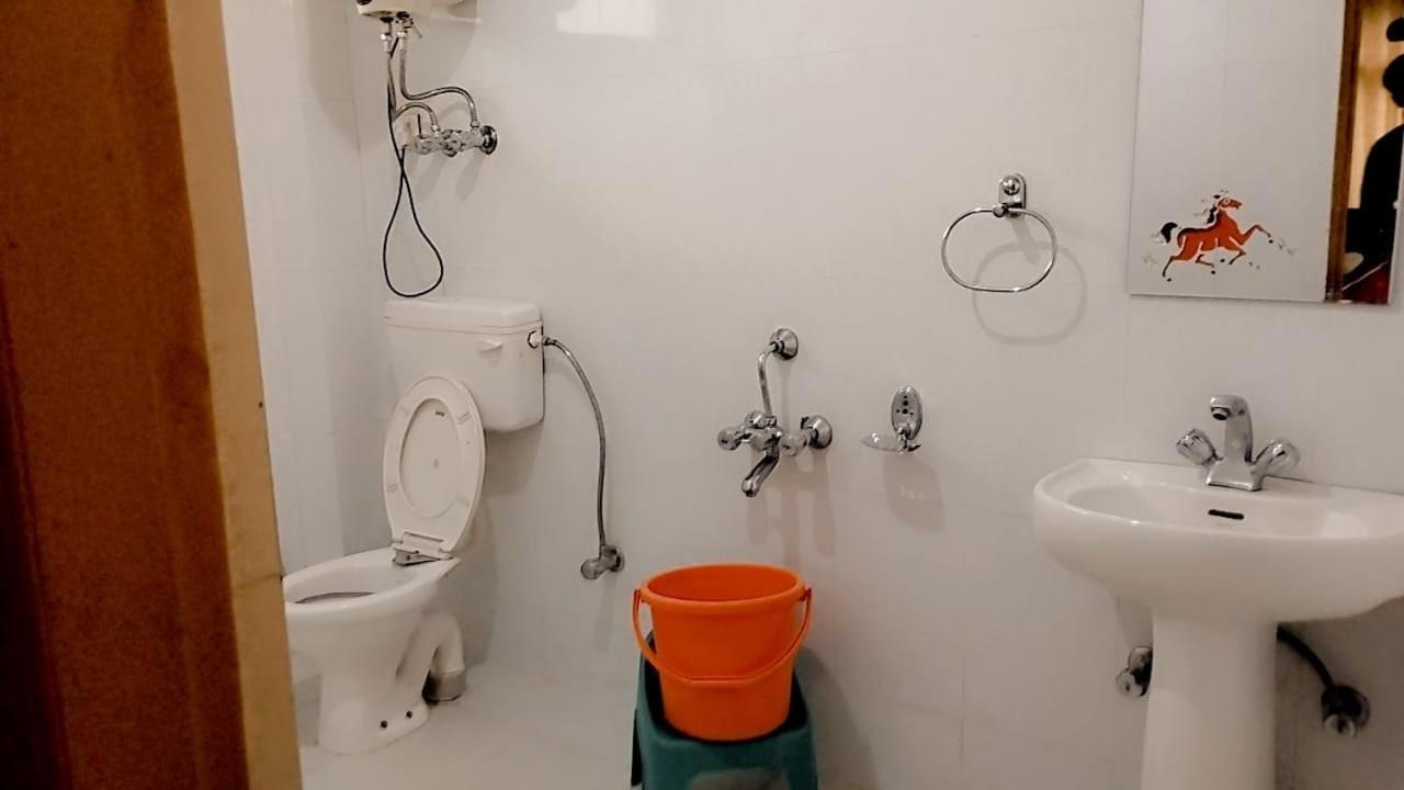 Hotel Seraj International Manāli Eksteriør bilde