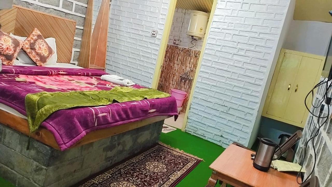 Hotel Seraj International Manāli Eksteriør bilde