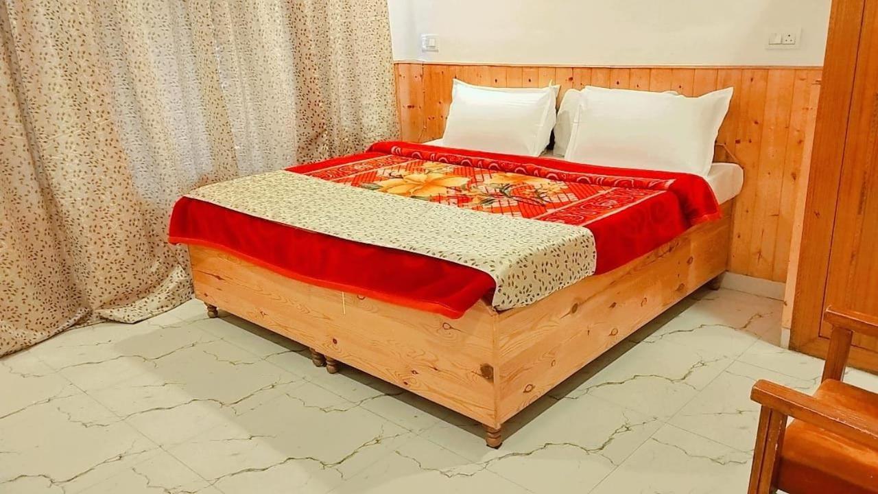 Hotel Seraj International Manāli Eksteriør bilde