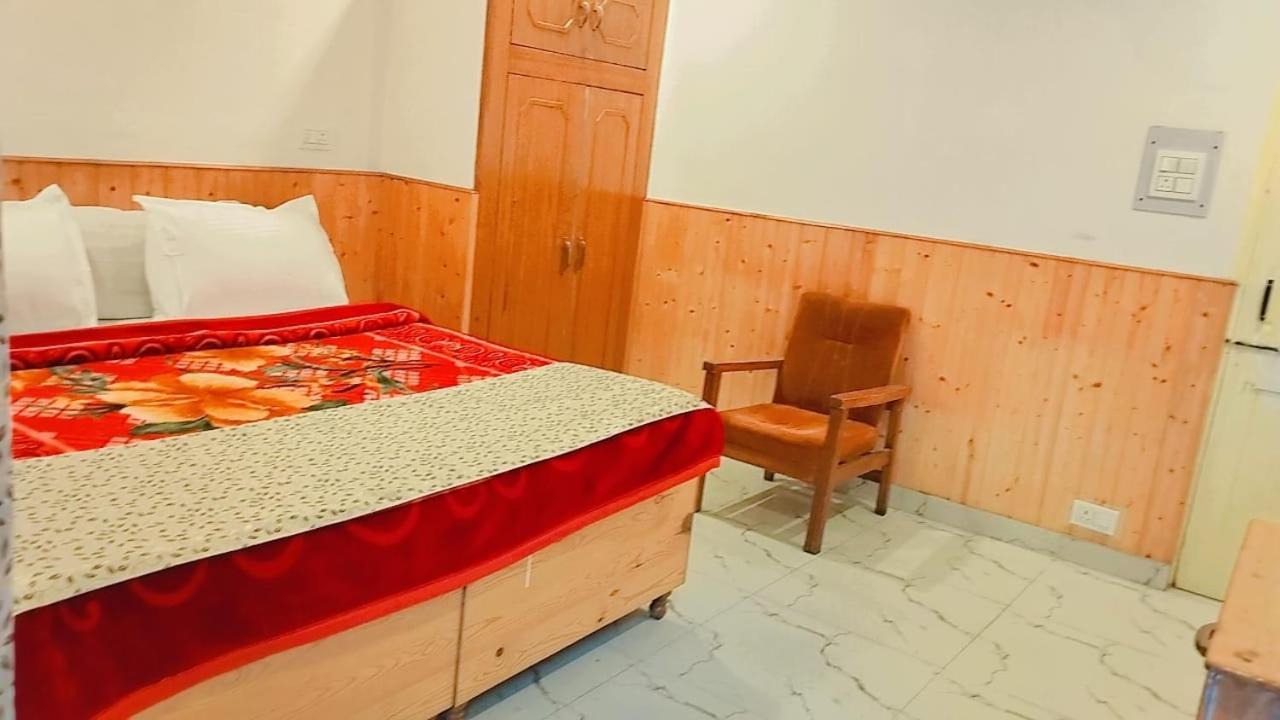 Hotel Seraj International Manāli Eksteriør bilde